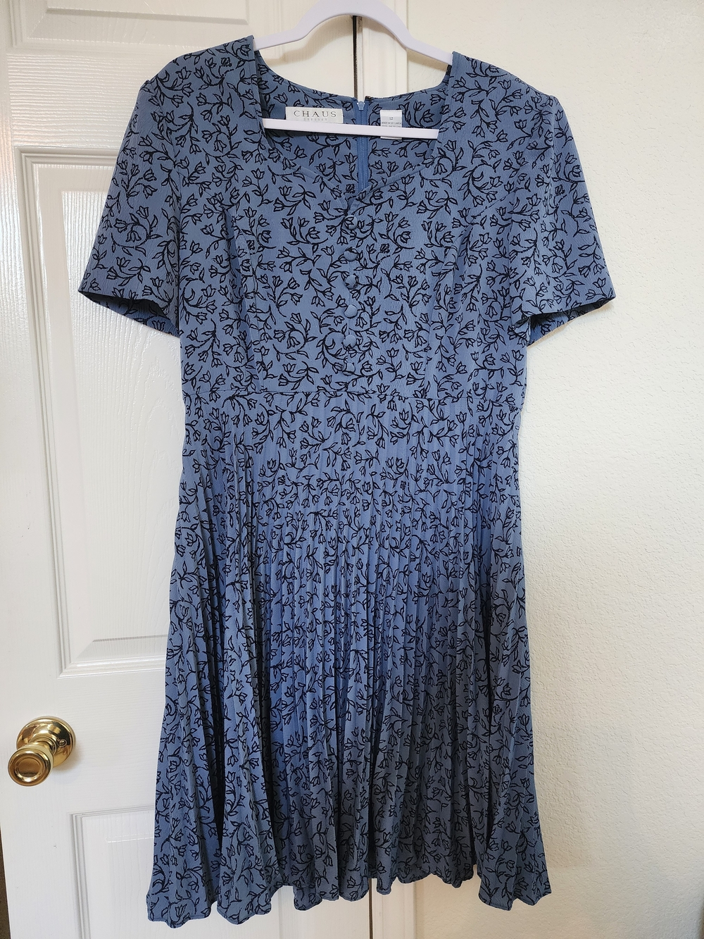 Chaus Blue Floral Short-Sleeve Pleated Dress